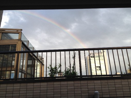 2014年8月16日土曜日、会社の屋上から見えた虹